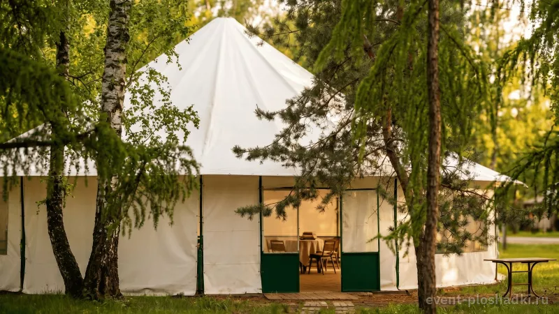 Парк «На Королева» — купольный шатёр — летняя площадка в Омске