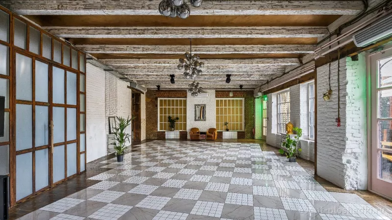 LOFT HALL #4 — Mondrian — лофт в Москве — фото 2
