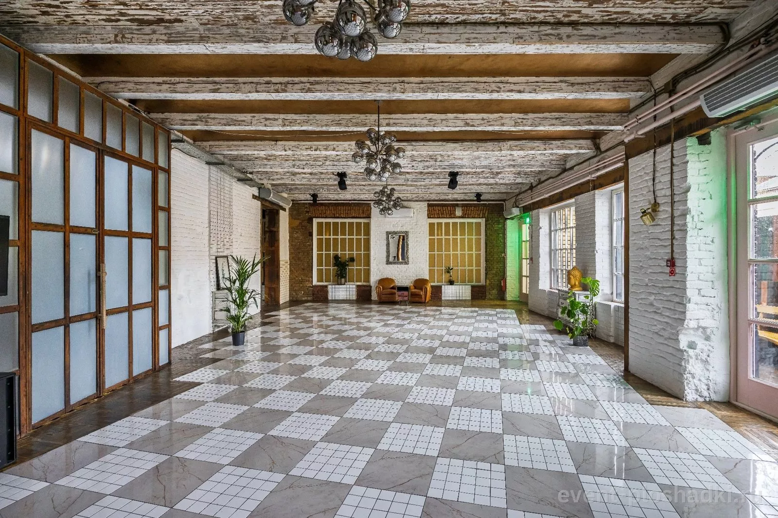 LOFT HALL #4 — Mondrian — лофт в Москве — фото 2