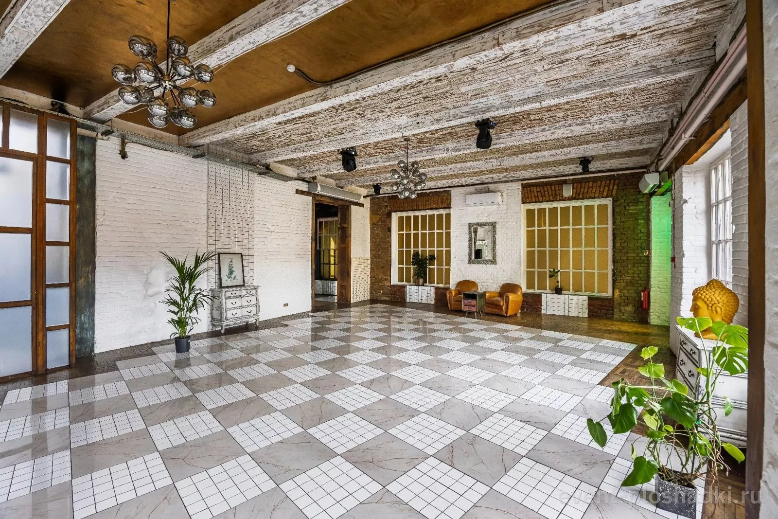 LOFT HALL #4 — Mondrian — лофт в Москве — фото 4