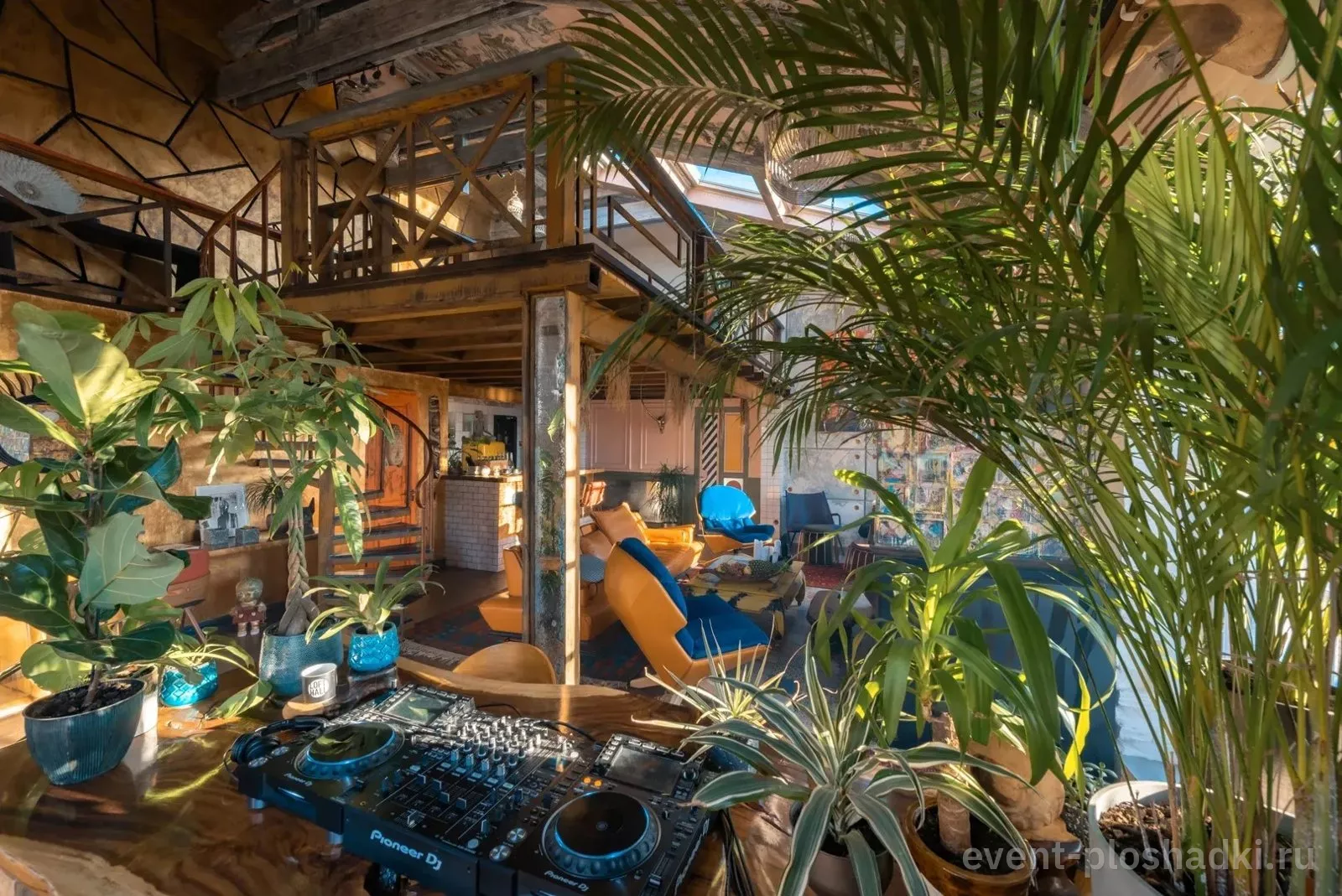 LOFT HALL #4 — Villa Mr. Pinky — лофт в Москве — фото 4