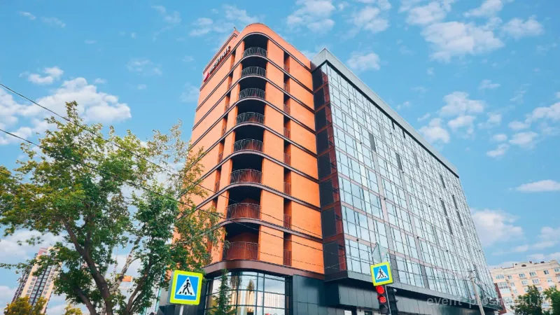 AZIMUT Сити Отель Тюмень — зал в отеле в Тюмени — фото 6