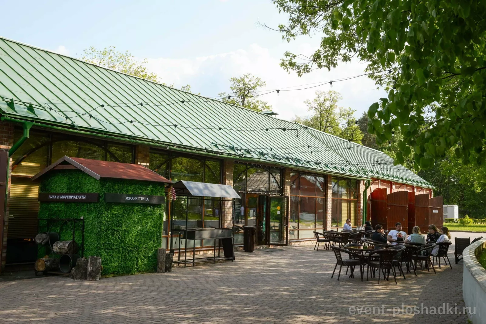 Palmira Garden — лаунж-бар «Конюшня» — загородная площадка в Москве — фото 4