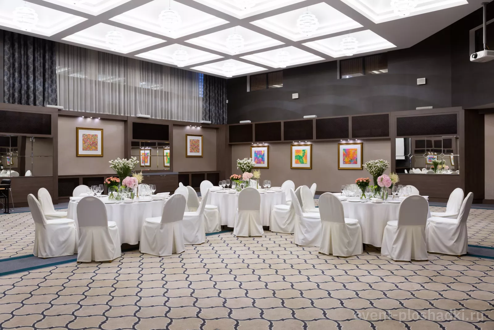 DoubleTree by Hilton — Diamond Ballroom — банкетный зал в Тюмени — фото 3