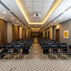 DoubleTree by Hilton — Golden Hall
