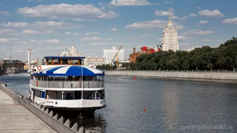 Речфлот — ретро-пароход «Анна Каренина» — теплоход в Москве — фото 3