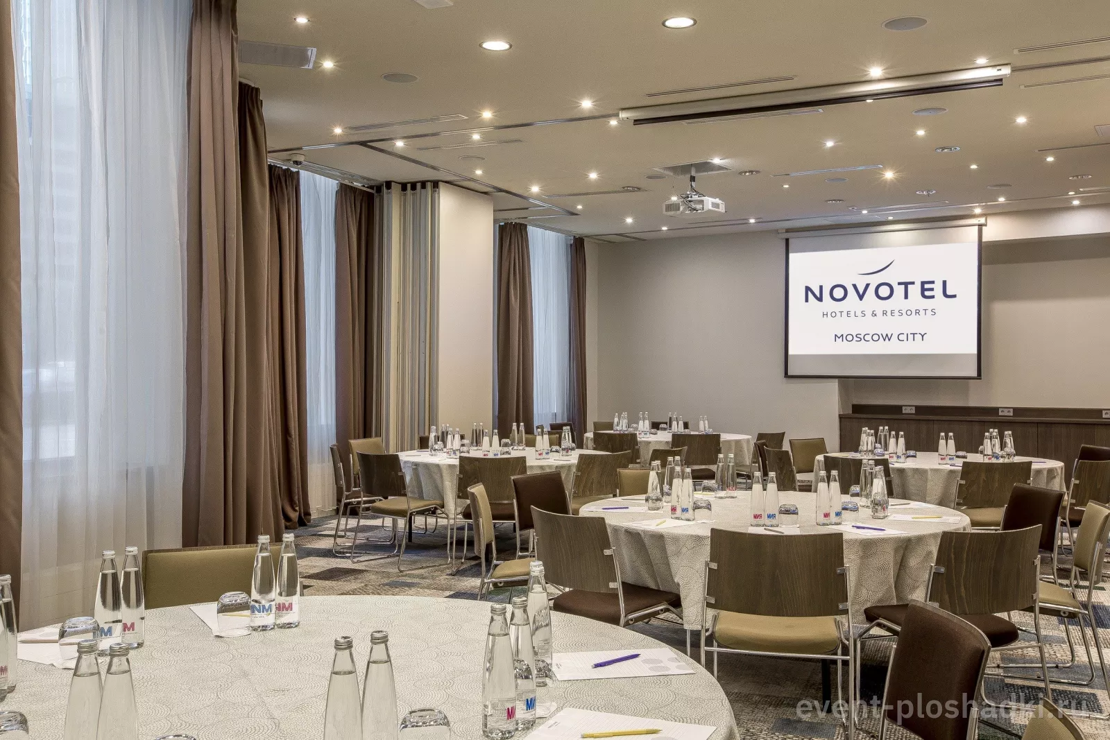 Novotel Москва Сити — Зал «Париж» — зал в отеле в Москве — фото 5