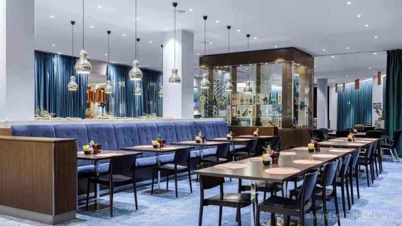 Cosmos Selection Москва Шереметьево Аэропорт (бывший Sheraton Шереметьево) — Ресторан «Стратосфера» — зал в отеле в Москве — фото 6
