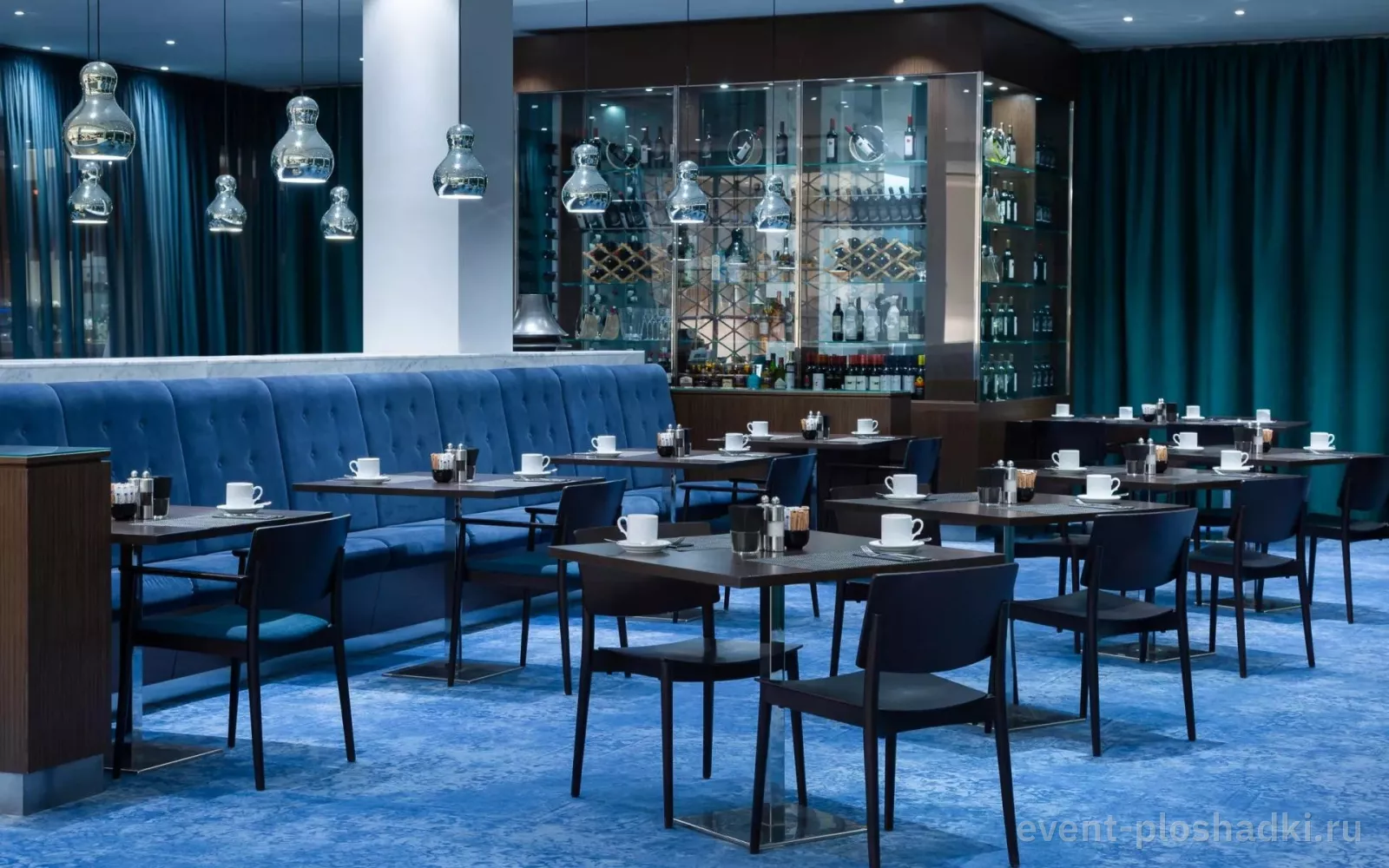 Cosmos Selection Москва Шереметьево Аэропорт (бывший Sheraton Шереметьево) — Ресторан «Стратосфера» — зал в отеле в Москве — фото 7