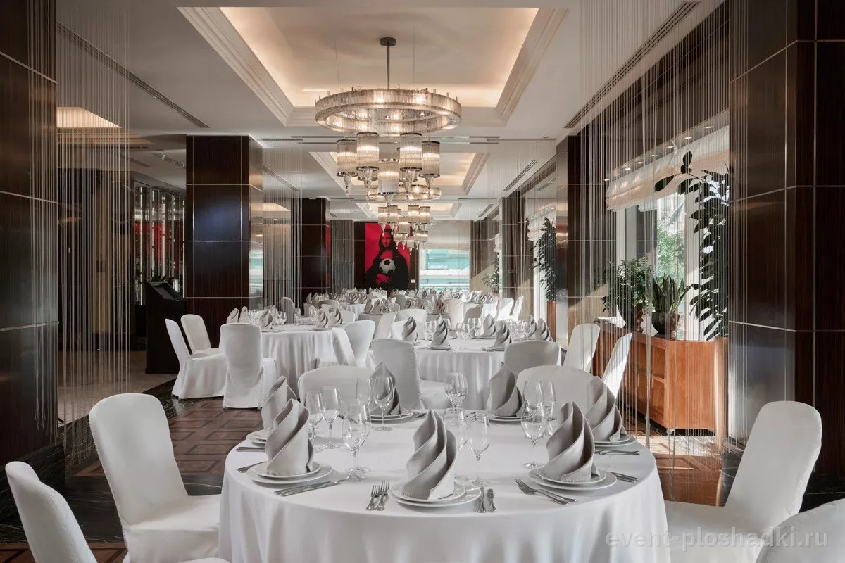 Hotel Continental (бывший InterContinental Москва Тверская) — Ресторан «Татлин» — зал в отеле в Москве — фото 3