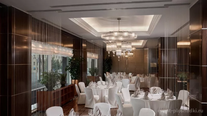 Hotel Continental (бывший InterContinental Москва Тверская) — Ресторан «Татлин» — зал в отеле в Москве — фото 4