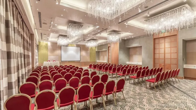 Swissôtel Красные Холмы Москва — Зал «Цюрих» — зал в отеле в Москве — фото 3