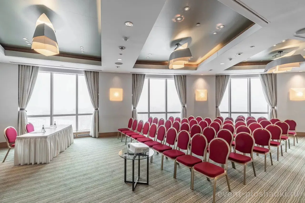 Swissôtel Красные Холмы Москва — Зал «Давос» — зал в отеле в Москве — фото 8