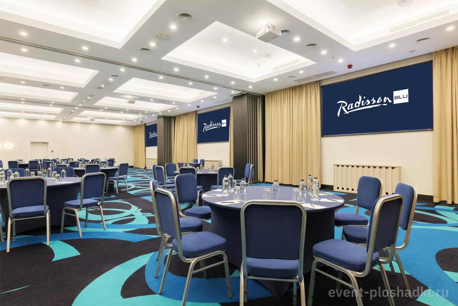 Radisson Blu Белорусская — Мюзик-холл — зал в отеле в Москве — фото 2