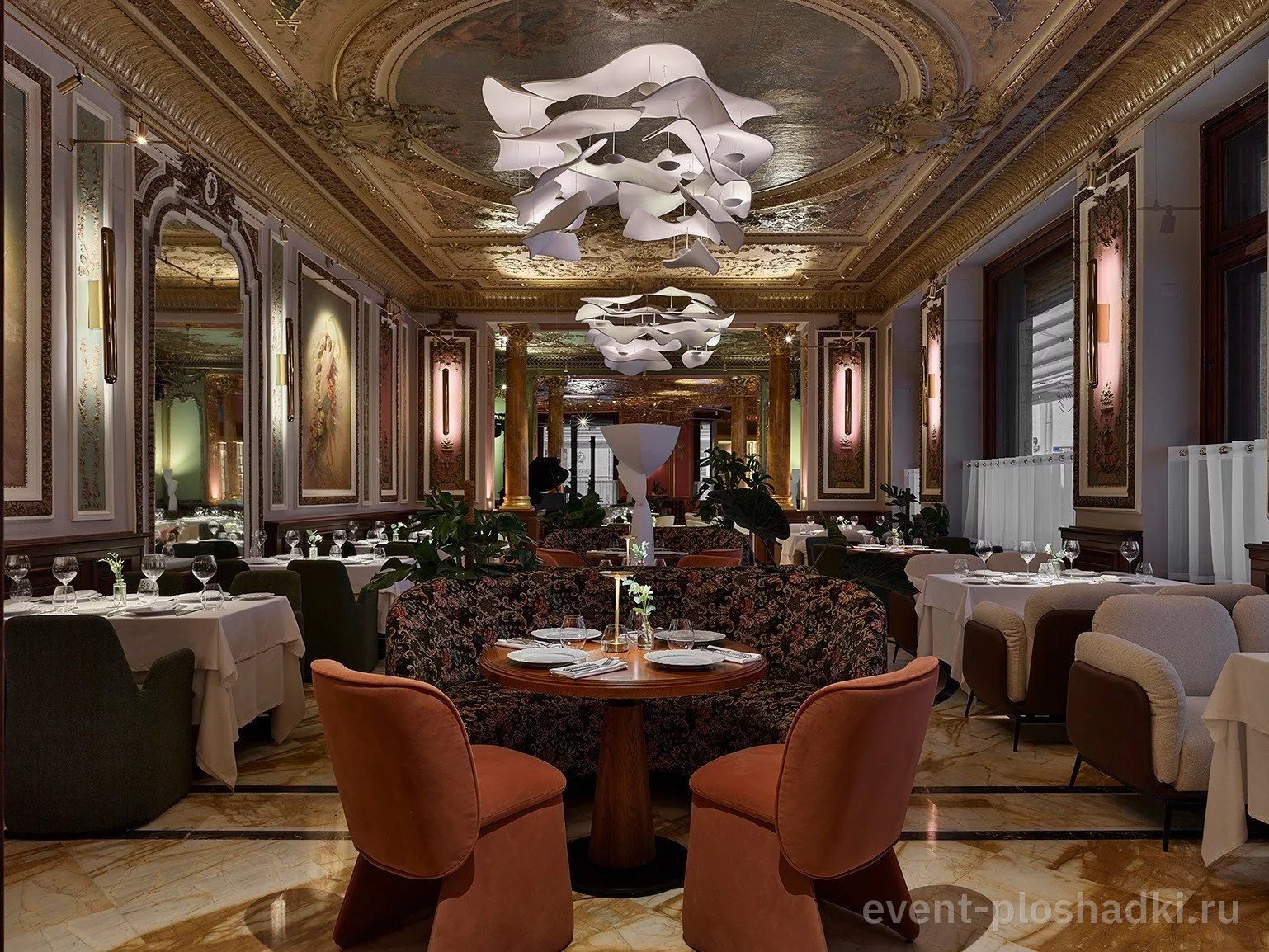 Отель «Савой» — Ресторан Savoy — зал в отеле в Москве — фото 2