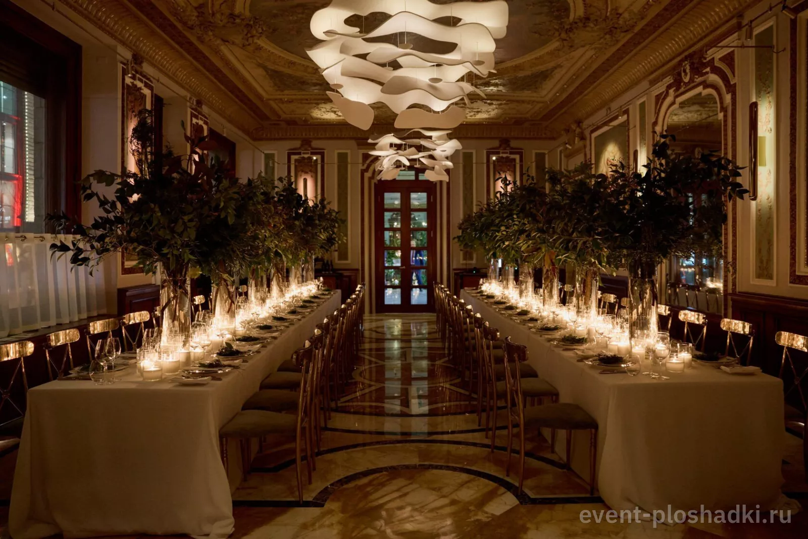 Отель «Савой» — Ресторан Savoy — зал в отеле в Москве — фото 3