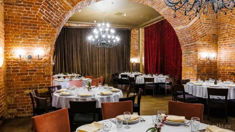 Palace Bridge Hotel — Главный ресторан — зал в отеле в Санкт-Петербурге — фото 2