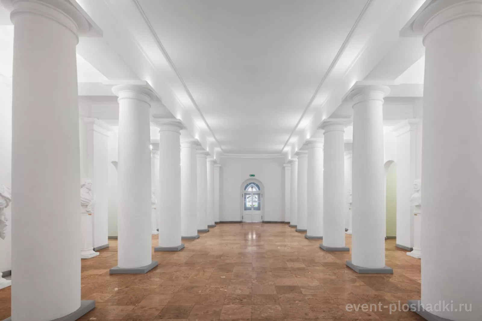 Петровский путевой дворец — Круглый зал — историческая площадка в Москве — фото 4