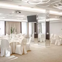 Ramada Новосибирск — Зал «Шишкин»