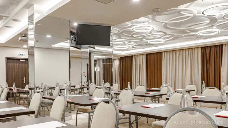 Ramada Новосибирск — Зал «Шишкин» — зал в отеле в Новосибирске — фото 9