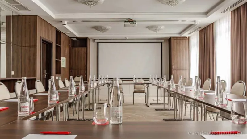 Ramada Новосибирск — Зал «Кедровый» — зал в отеле в Новосибирске — фото 3