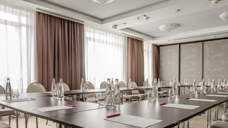 Ramada Новосибирск — Зал «Кедровый» — зал в отеле в Новосибирске — фото 4