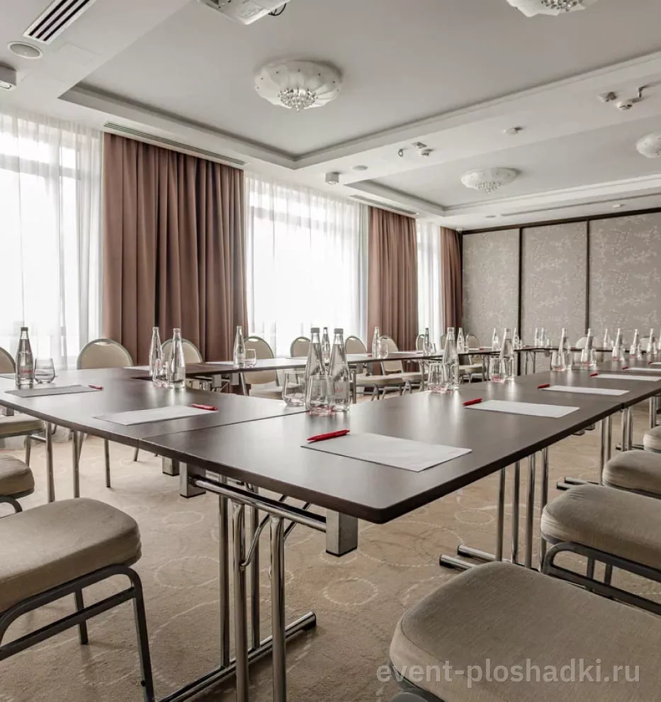 Ramada Новосибирск — Зал «Кедровый» — зал в отеле в Новосибирске — фото 4