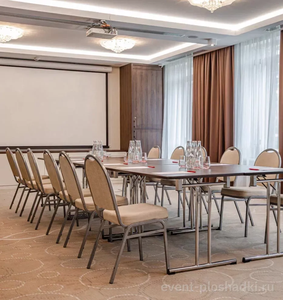 Ramada Новосибирск — Зал «Кедровый» — зал в отеле в Новосибирске — фото 7