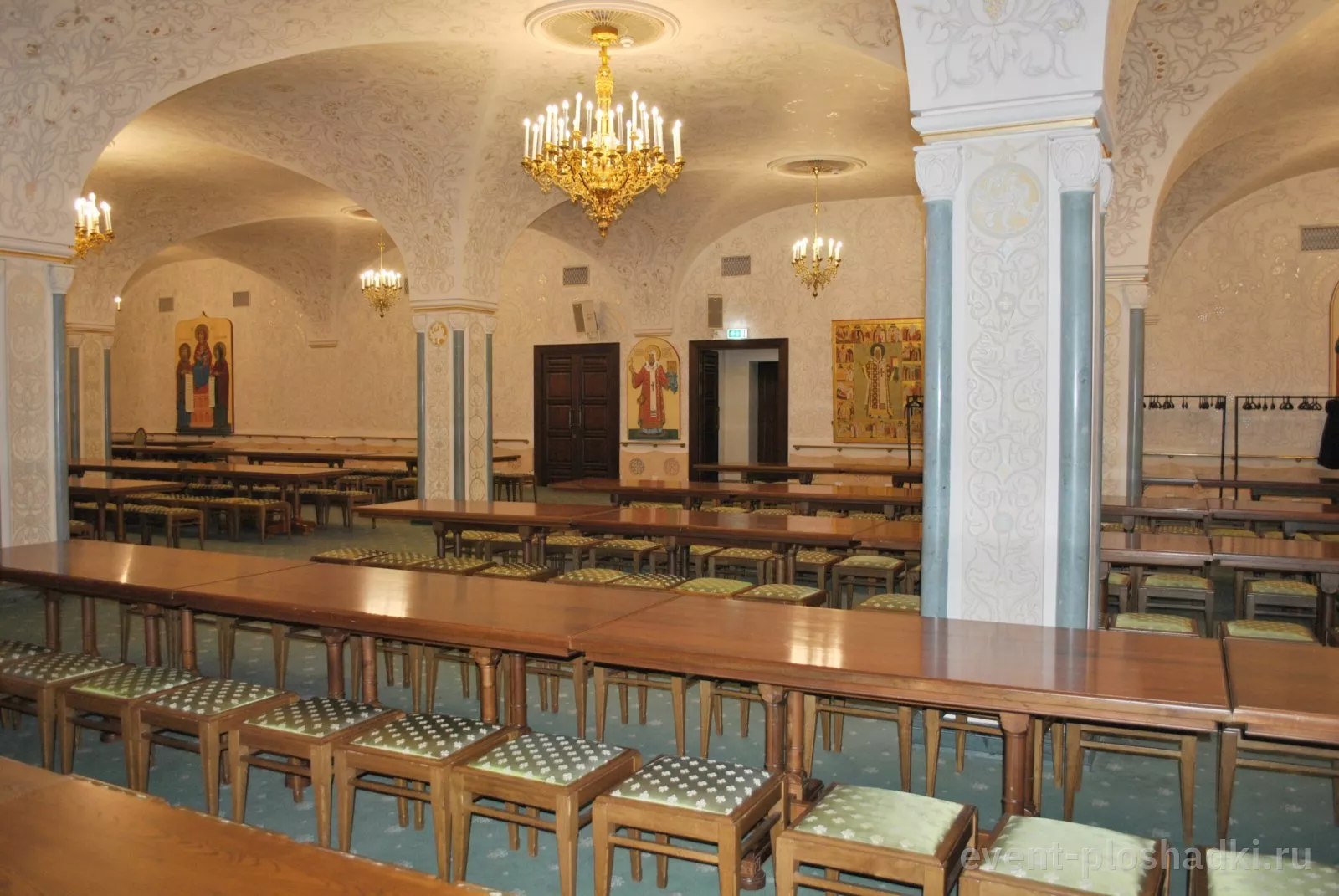 Храм Христа Спасителя — Трапезные палаты, Белый зал — банкетный зал в Москве — фото 4