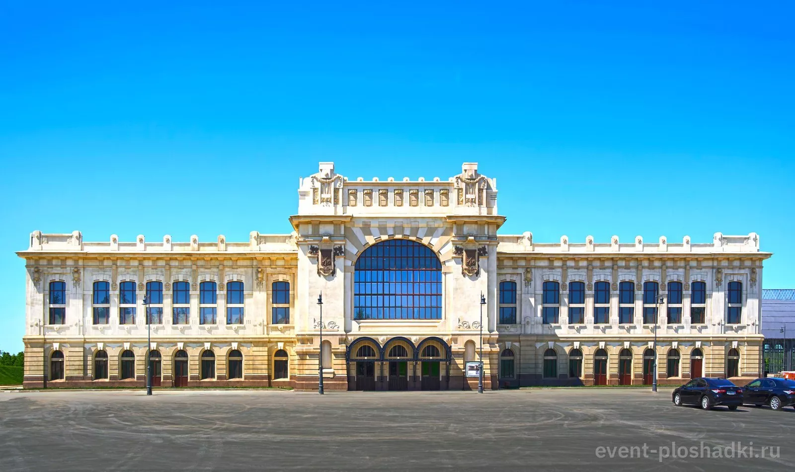 Кинопарк «Москино» — Павильон «Железнодорожный вокзал» — летняя площадка в Москве — фото 2