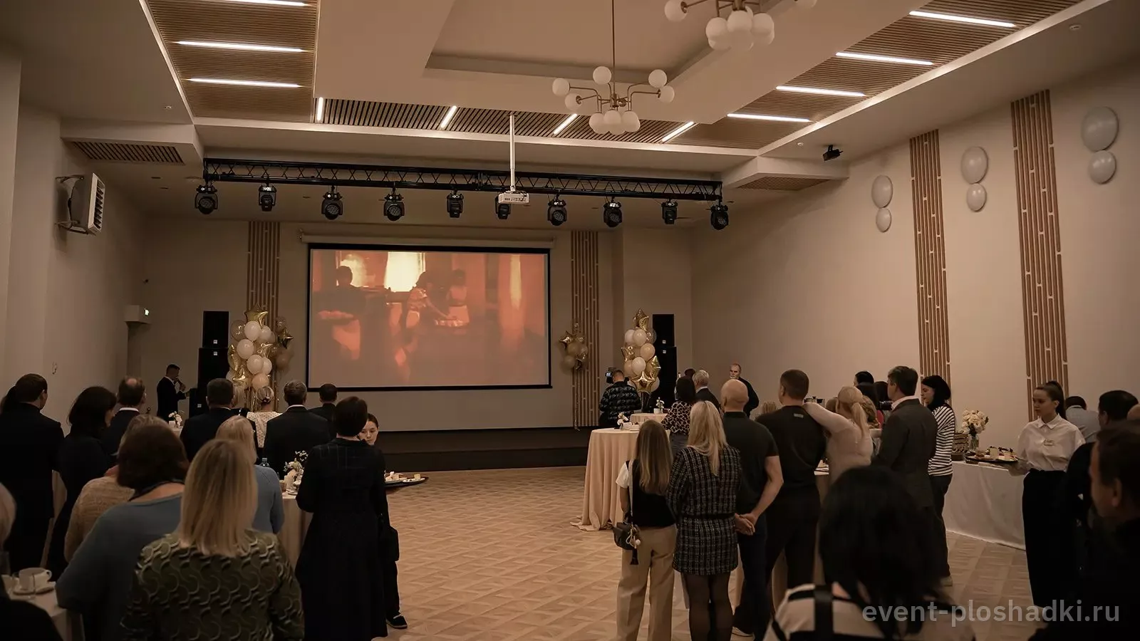 Парк-отель «Лесная ласточка» — Зал «Ива» — загородная площадка в Серпухове — фото 5