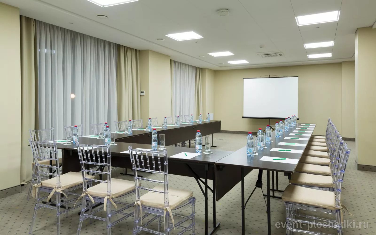 Green Resort Hotel & SPA — зал «Бештау» — зал в отеле в Кисловодске — фото 2