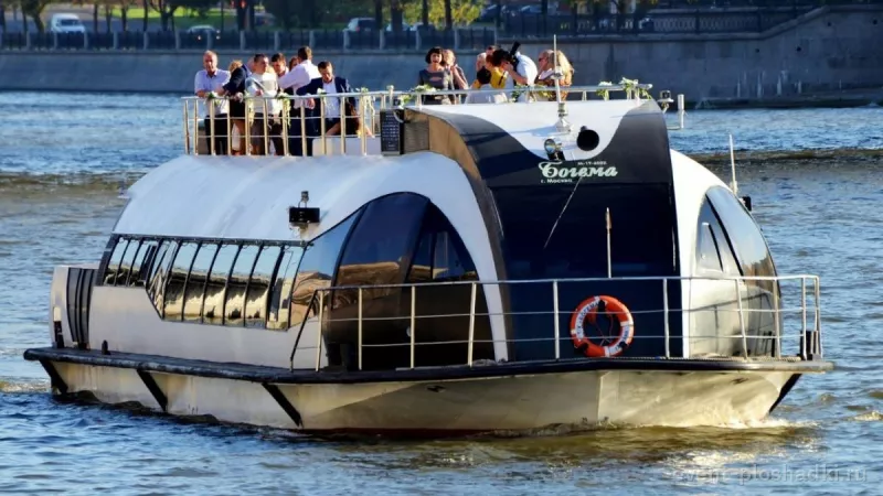 RED BOAT — Теплоход Богема — теплоход в Москве