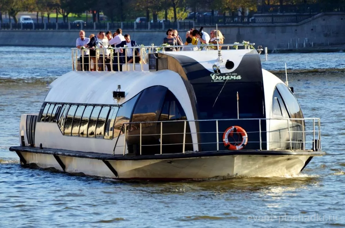 RED BOAT — Теплоход Богема — теплоход в Москве