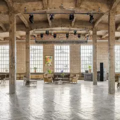 LOFT HALL #1 — Château