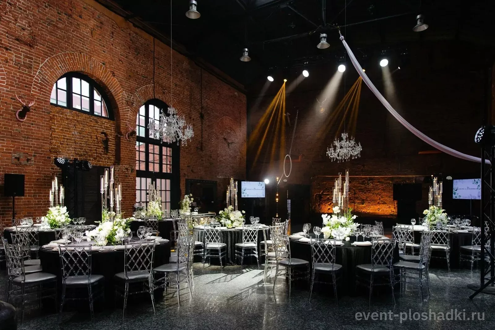 LOFT HALL #2 — Rothschild's Hall — лофт в Москве