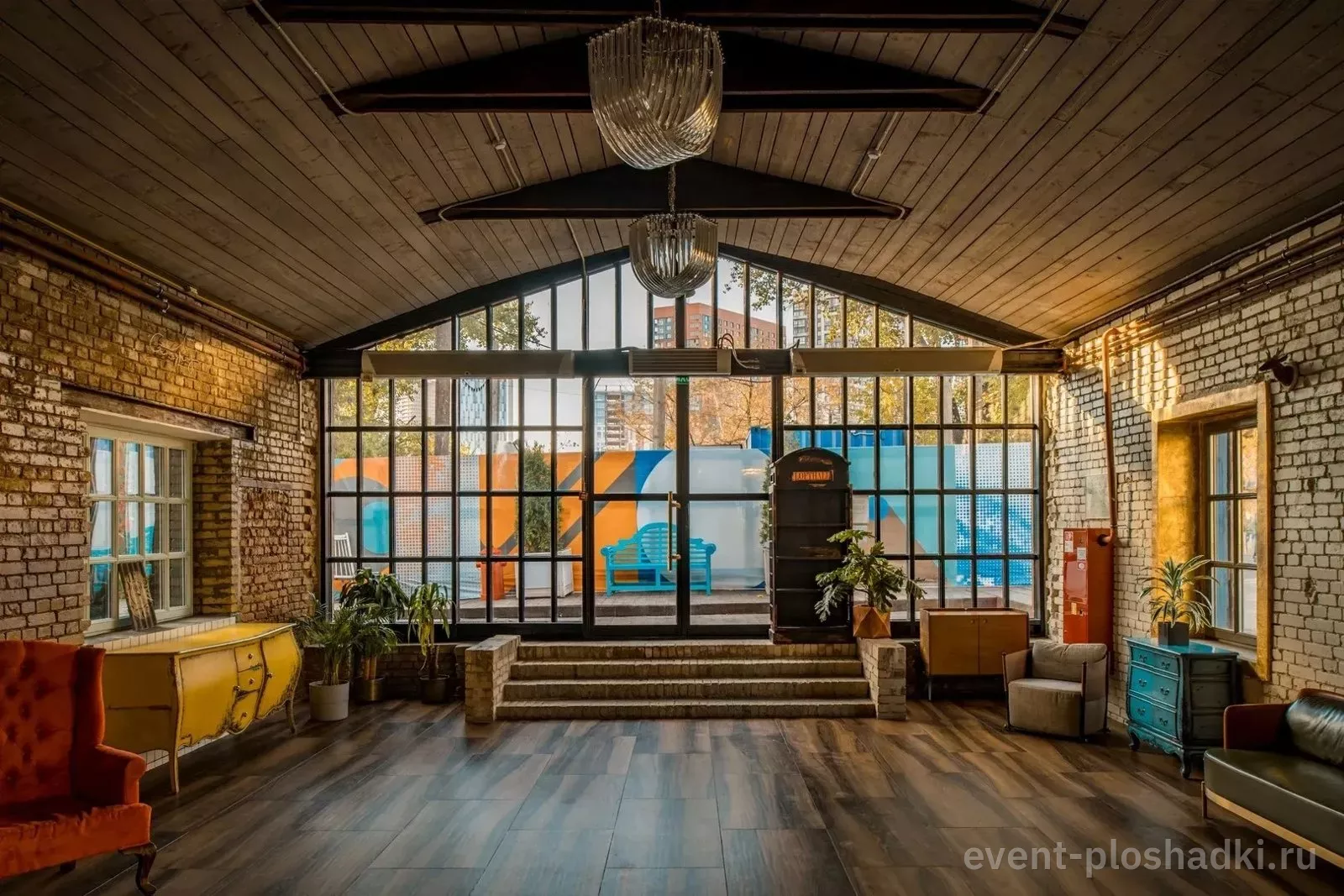 LOFT HALL #4 — Cindy — лофт в Москве