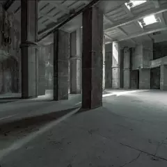 Монолит Холл