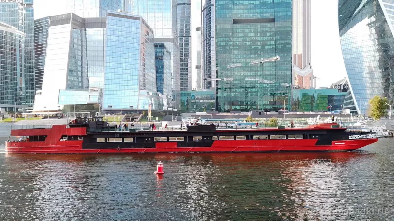Теплоход «Париход» — теплоход в Москве