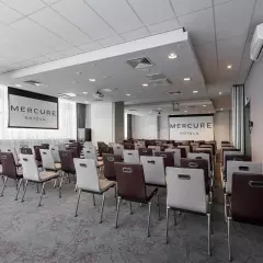 Mercure Тюмень Центр — Конференц-зал «Менделеев»